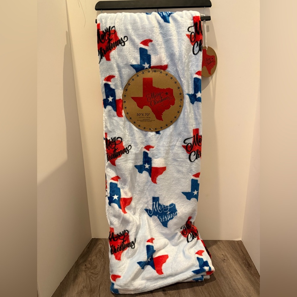Super Soft Texas Christmas Blanket- 50x70 inches- NWT